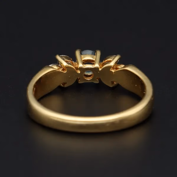 18ct Gold Sapphire Diamond Ring