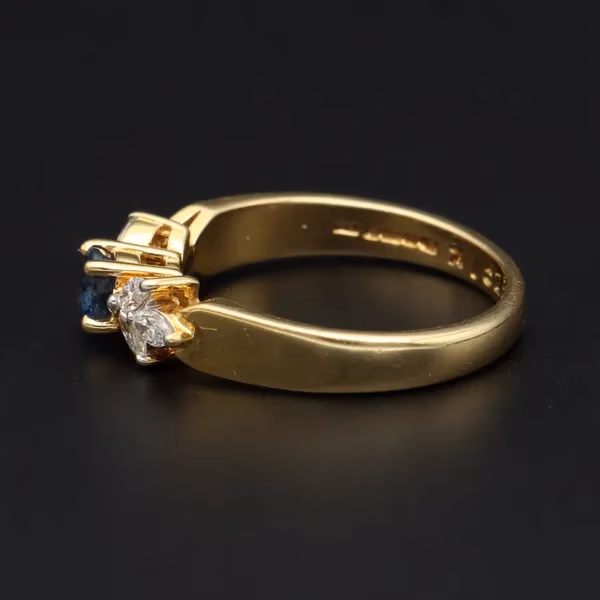 18ct Gold Sapphire Diamond Ring