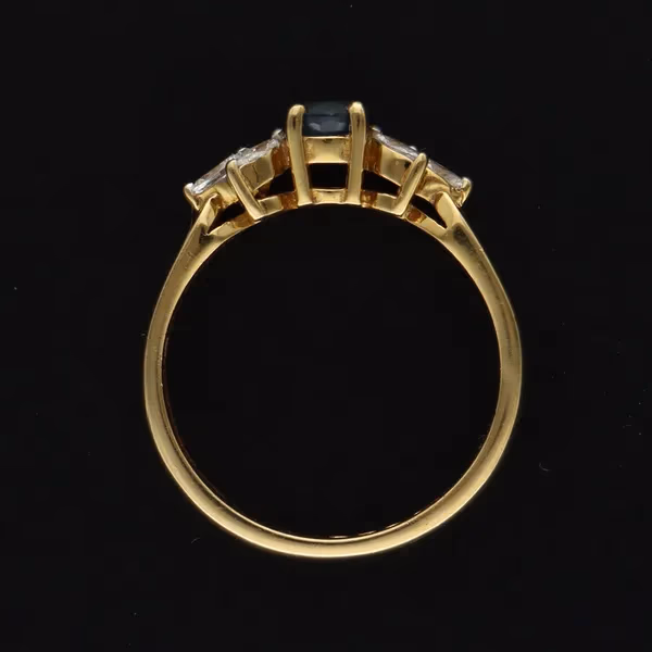 18ct Gold Sapphire Diamond Ring