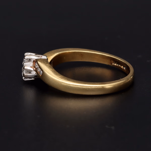 18ct Gold Diamond Toi et Moi Ring