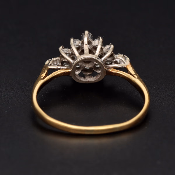 18ct Gold Diamond Ring