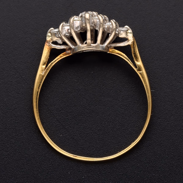 18ct Gold Diamond Ring