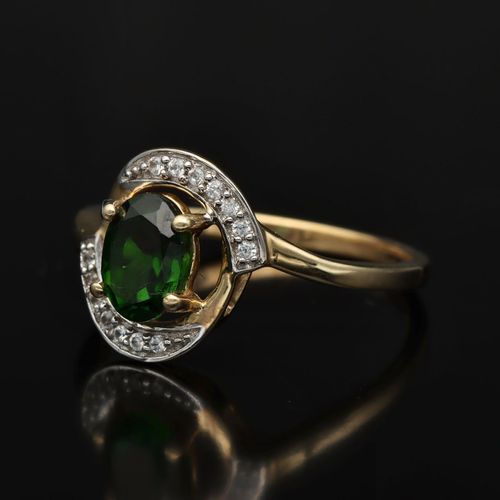 Gold Diopside Diamond Ring image-3