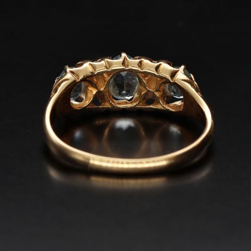 Edwardian 18ct Gold Aquamarine and Diamond Ring image-5