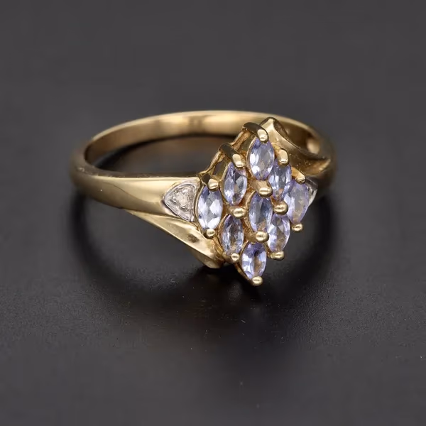 9ct Yellow Gold Amethyst & Diamond Dress Ring
