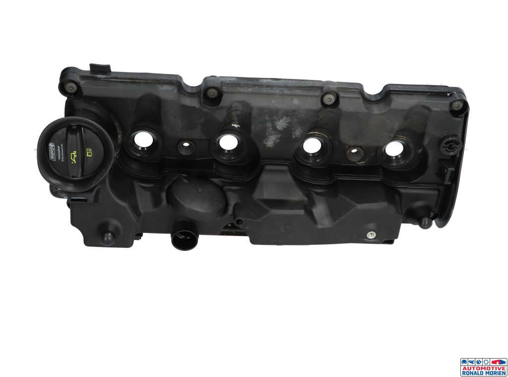 Used Rocker cover Volkswagen Golf VII (AUA) 2.0 GTD 16V Price € 54,99 Inclusive VAT offered by Automaterialen Ronald Morien B.V.