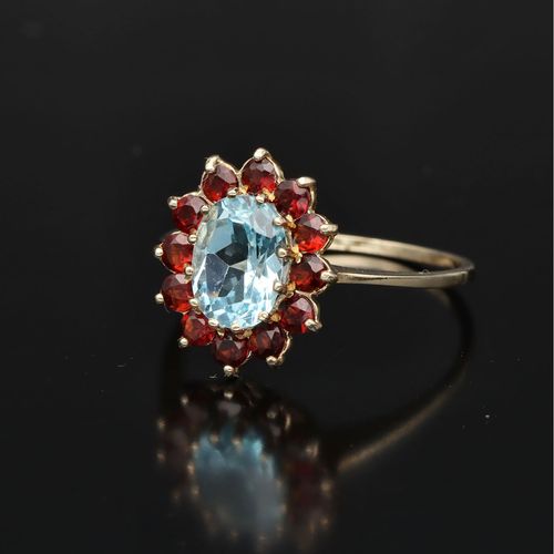 9ct Gold Topaz and Garnet Ring image-3