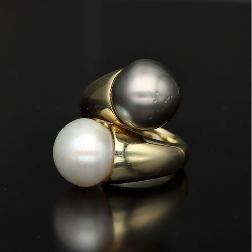 14K Gold Tahitian and White Pearl Ring image-3
