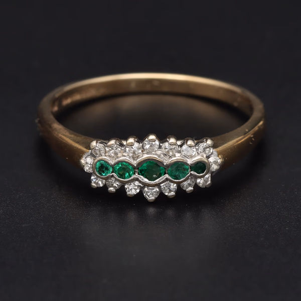 9ct Gold Emerald & Diamond Ring