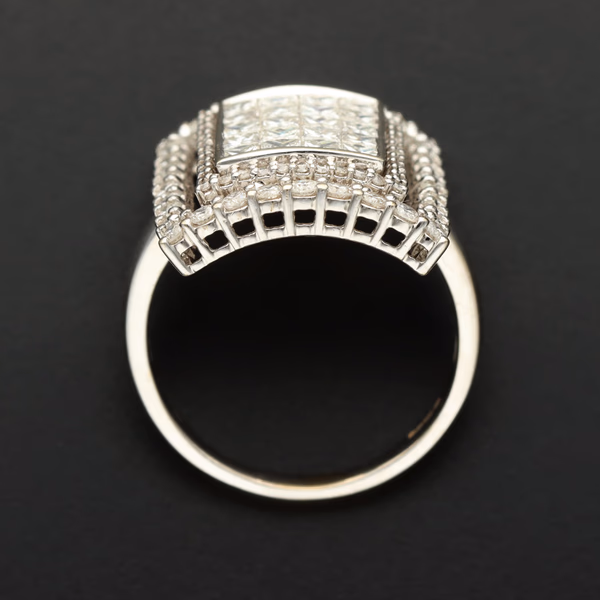 18ct White Gold Diamond Cluster Ring