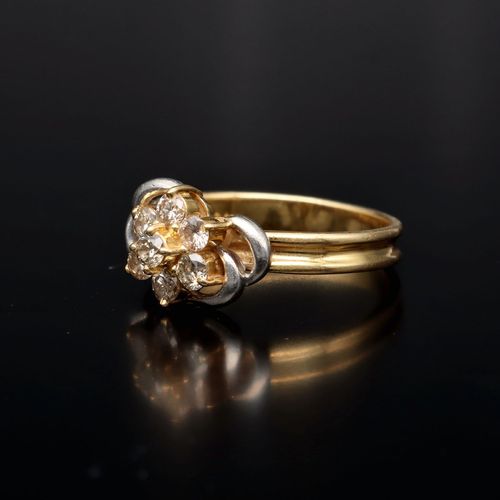 Vintage 18ct Gold Diamond Ring image-3