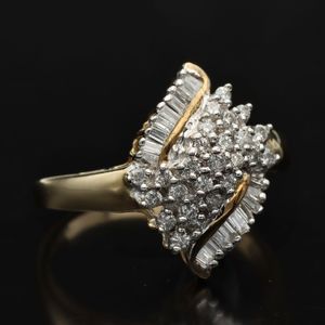 9ct Gold Vari Cut Diamond Ring