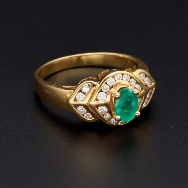 18ct Yellow Gold Emerald & Diamond Ring