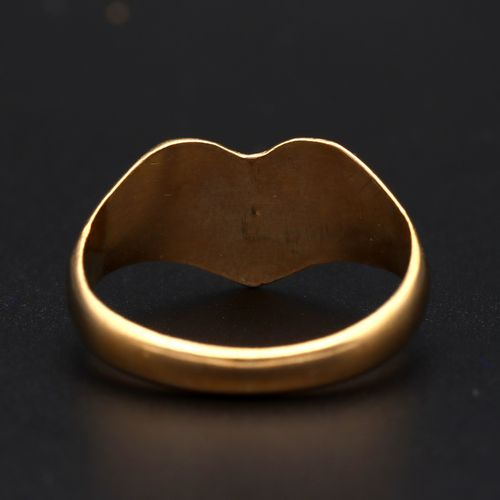 Vintage 9ct Gold Heart Signet Ring image-5