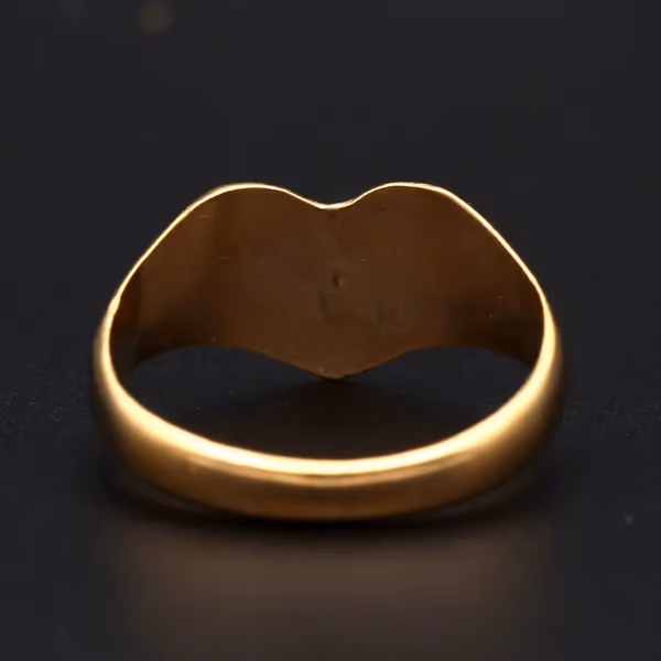 Vintage 9ct Gold Heart Signet Ring