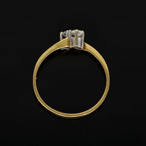 18ct Gold 0.25ct Diamond Ring. London 1985 image-6