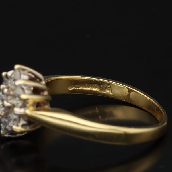 Vintage 18ct Gold Diamond Floral Cluster Ring