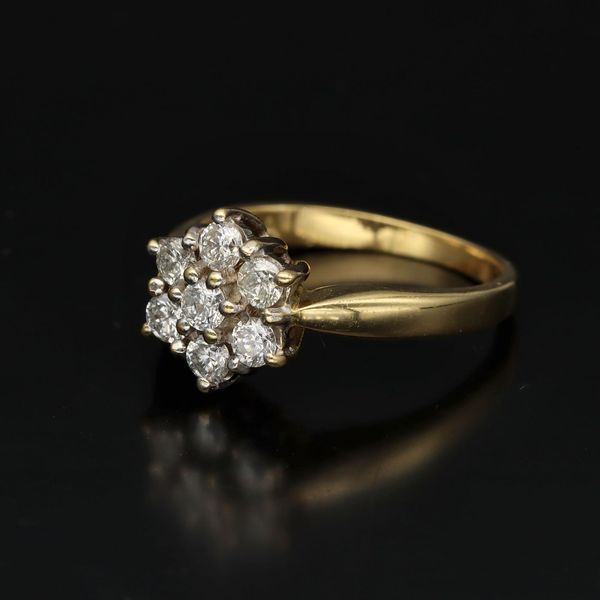Vintage 18ct Gold Diamond Floral Cluster Ring