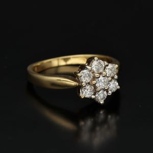 Vintage 18ct Gold Diamond Floral Cluster Ring