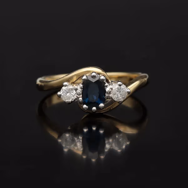 18ct Gold Sapphire and Diamond and Diamond Ring