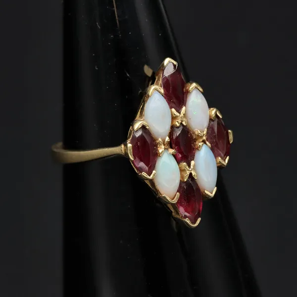 18ct Gold Retro Opal & Garnet Ring