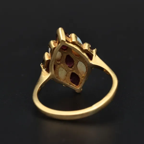 18ct Gold Retro Opal & Garnet Ring
