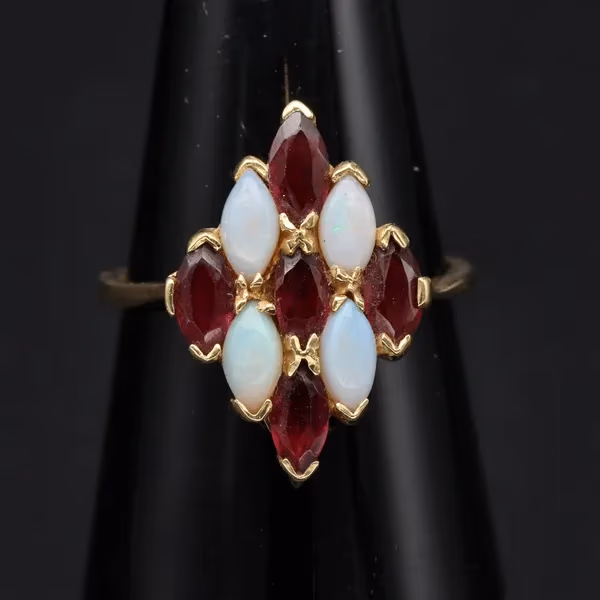 18ct Gold Retro Opal & Garnet Ring