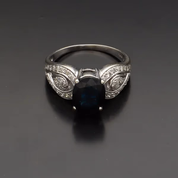 Vintage 14ct Gold Sapphire and Diamond Ring