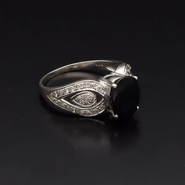 Vintage 14ct Gold Sapphire and Diamond Ring