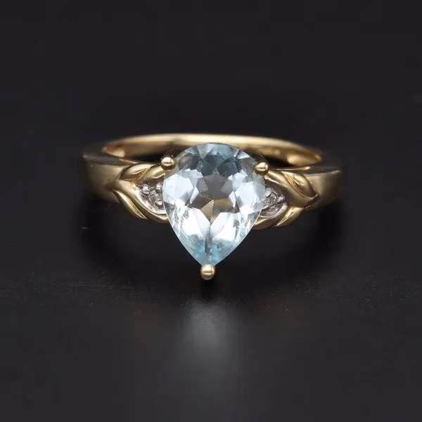 Gold Aquamarine Diamond Ring