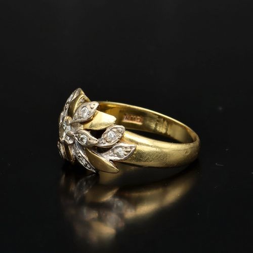 Vintage 18ct Gold Diamond Ring image-3