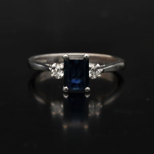 18ct White Gold Sapphire and Diamond Ring image-2