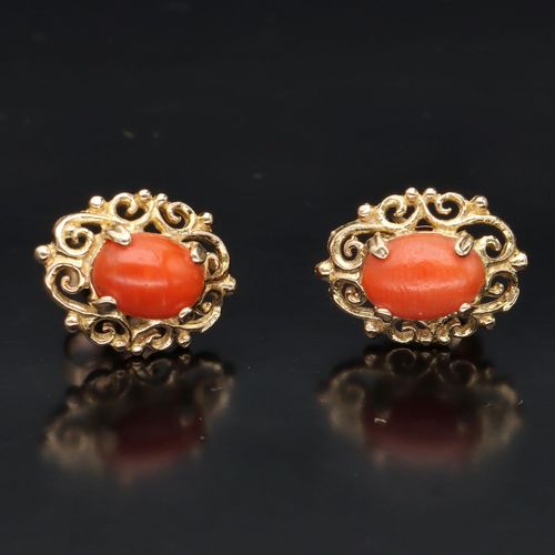 9ct Gold Coral Earrings image-2
