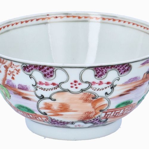 18th Century Chinese Berry Bowl image-3