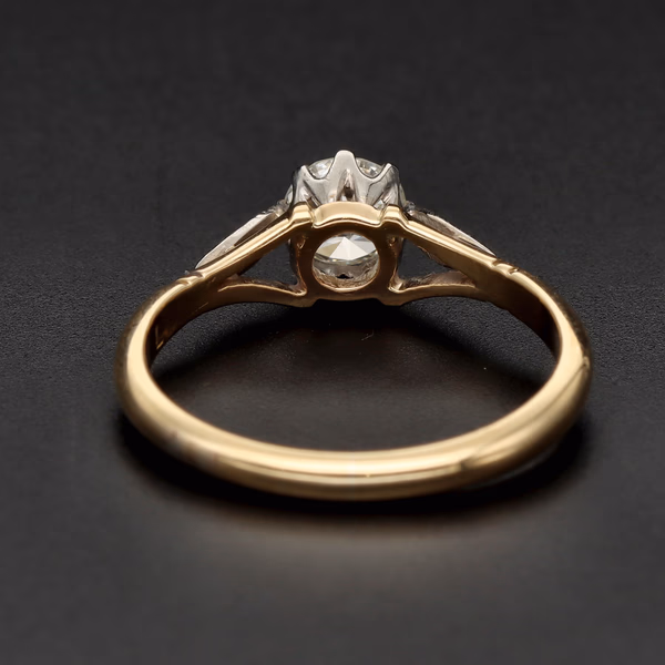 18ct Gold Diamond Solitaire Ring