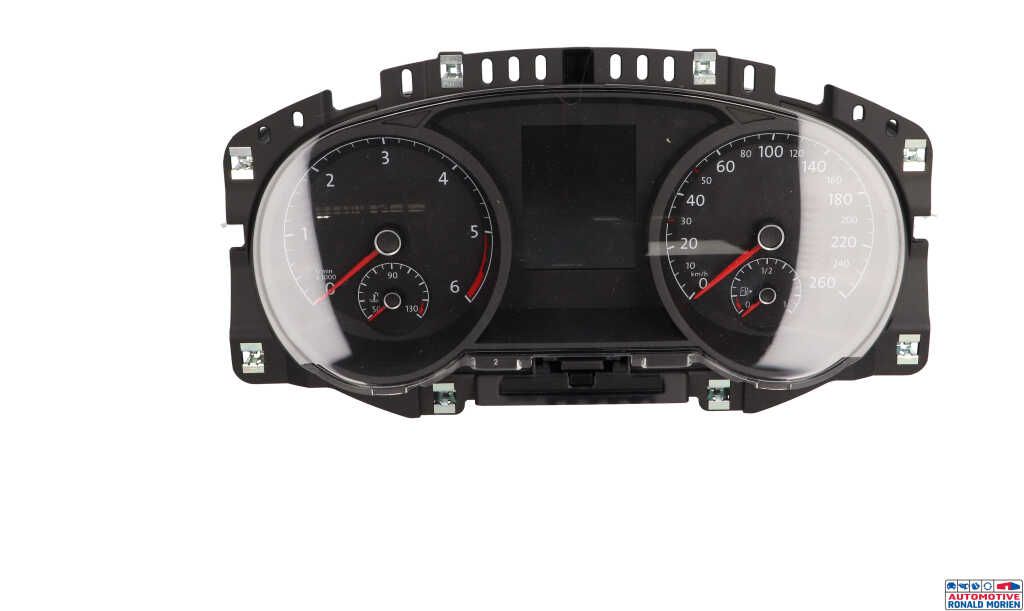 Used Instrument panel Volkswagen Golf VII (AUA) 1.6 TDI 16V Price € 158,99 Inclusive VAT offered by Automaterialen Ronald Morien B.V.