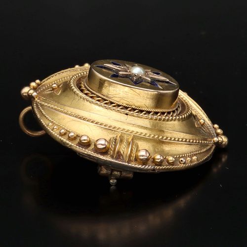 Victorian 15ct Gold Etruscan Brooch image-4