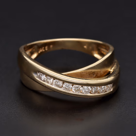 14ct Yellow Gold Diamond Crossover Ring