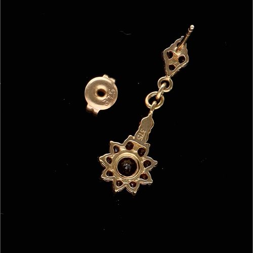 Victorian 9ct Gold Garnet Drop Earrings image-3