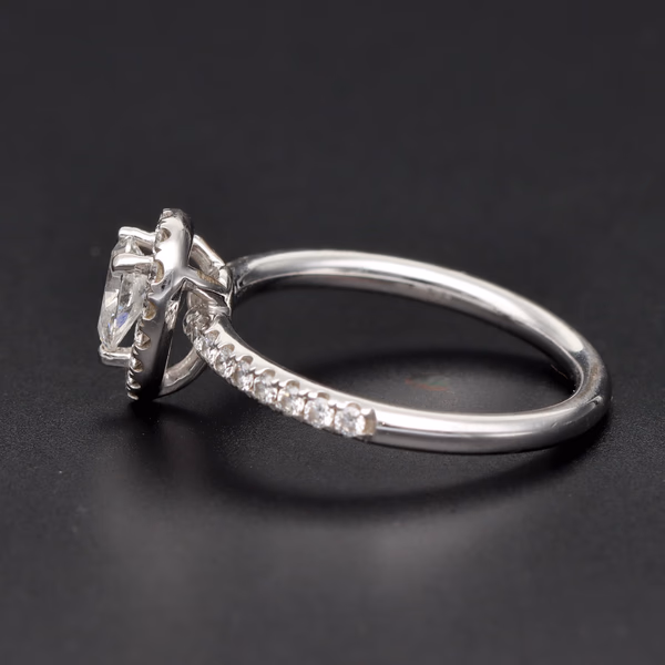 18ct White Gold Pear Cut Diamond Halo Ring
