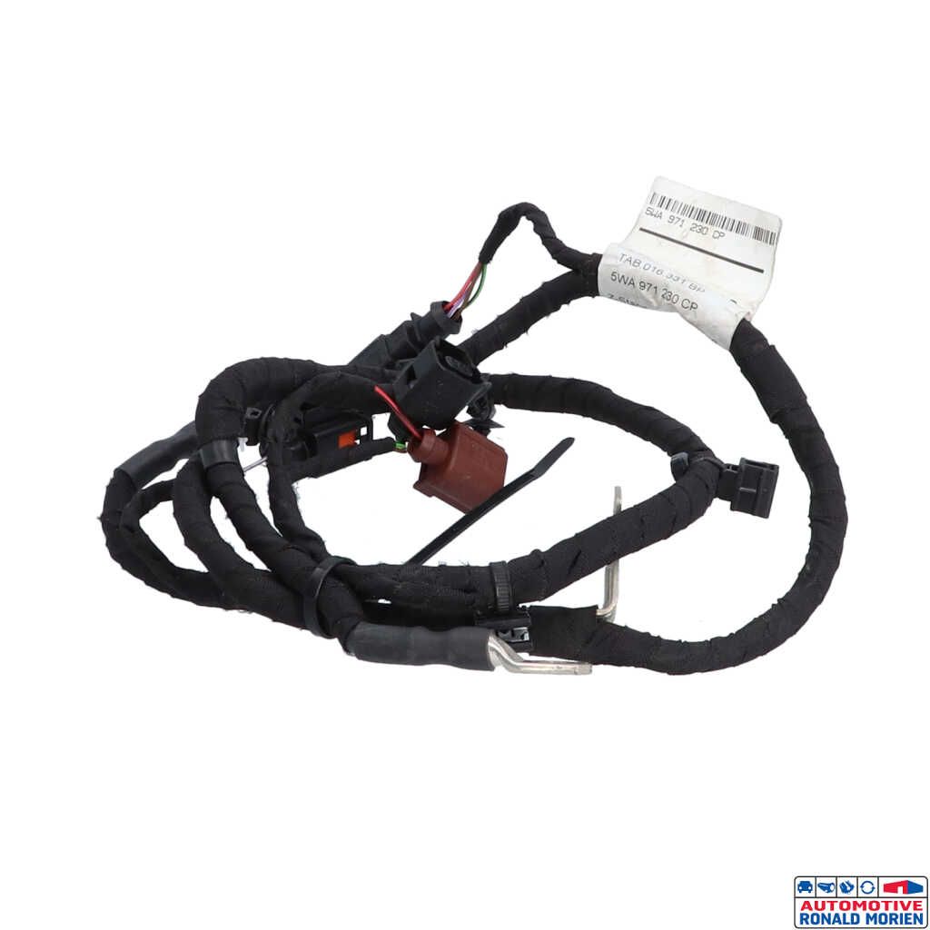Used Wiring harness Volkswagen Golf VIII (CD1) 1.5 TSI BlueMotion 16V Price € 25,00 Inclusive VAT offered by Automaterialen Ronald Morien B.V.