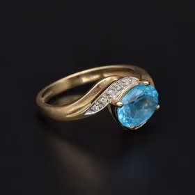 9ct Yellow Gold Topaz & Diamond Ring