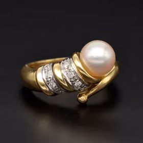 18ct Gold Diamond and Pearl Ring