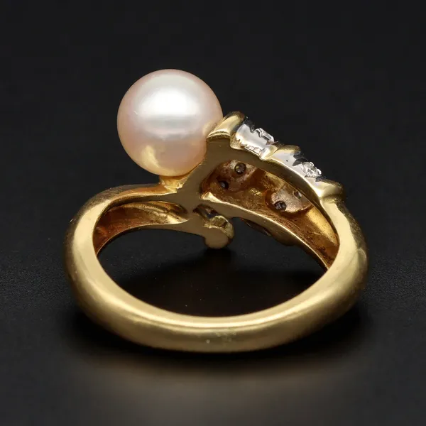 18ct Gold Diamond and Pearl Ring