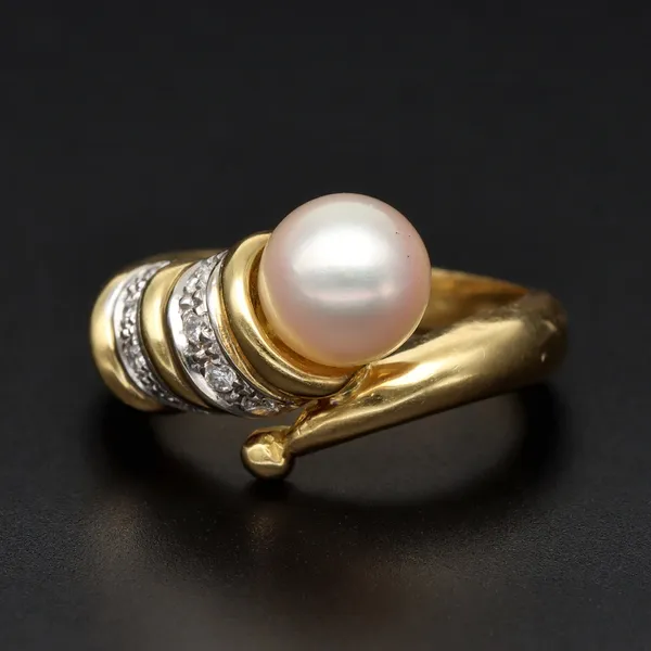 18ct Gold Diamond and Pearl Ring