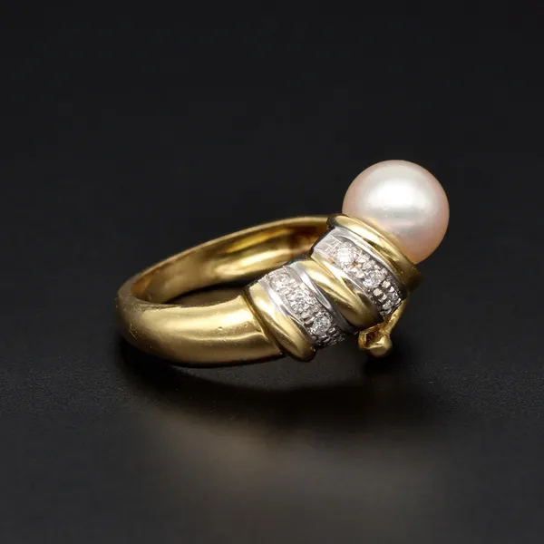 18ct Gold Diamond and Pearl Ring