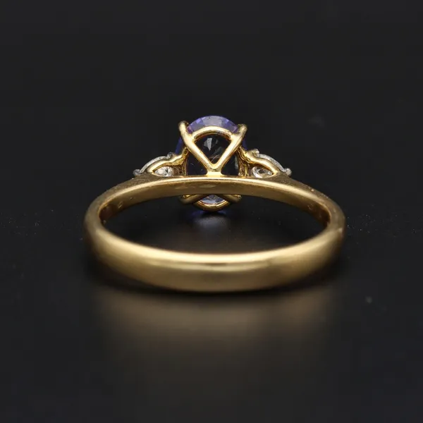18ct Tanzanite Pear Shaped Diamond Shoulders