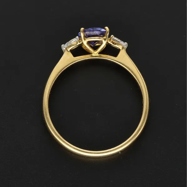 18ct Tanzanite Pear Shaped Diamond Shoulders