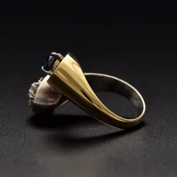 18ct Gold Sapphire and Diamond Ring