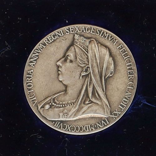 Pair of Silver Medallions in Original Case image-3